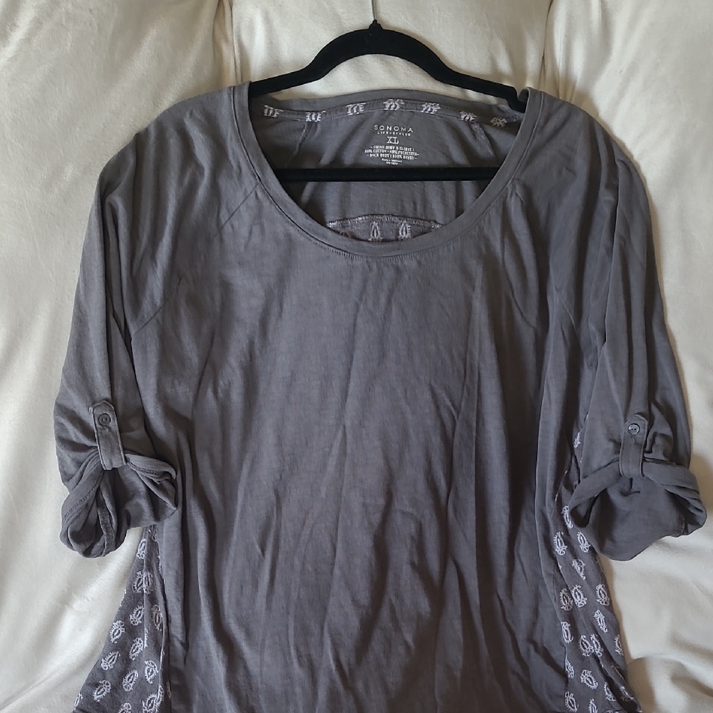 Women's Gray Top